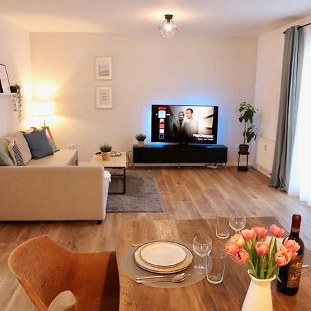 Geraeumiges 2R City-Apartment Uninaehe Mit Tv Streaming, Terrasse Магдебург Экстерьер фото