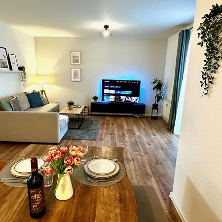 Geraeumiges 2R City-Apartment Uninaehe Mit Tv Streaming, Terrasse Магдебург Экстерьер фото